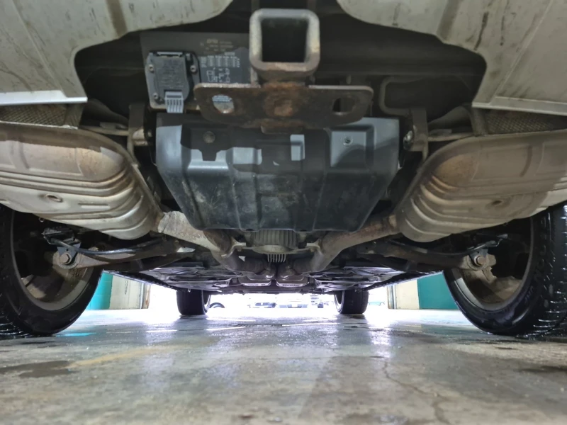 Mercedes-Benz ML 550 4Matic * * Обдухване * * Регулируемо окачване * * , снимка 12 - Автомобили и джипове - 53329508