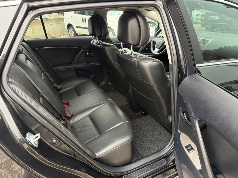Toyota Avensis 2.0 D4D, снимка 8 - Автомобили и джипове - 53504026