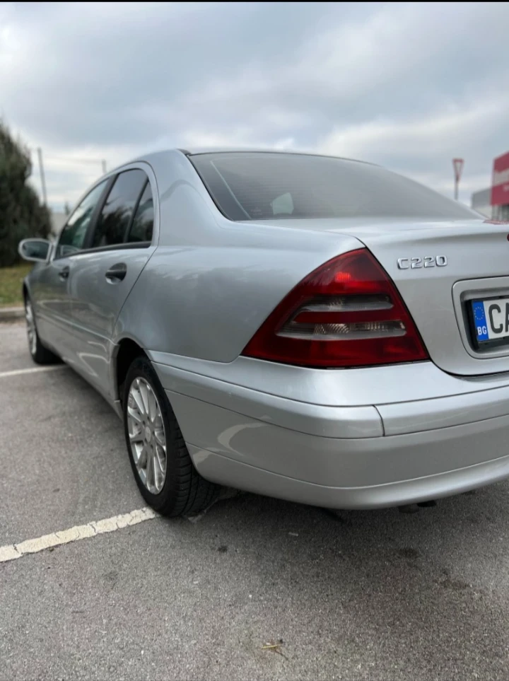Mercedes-Benz C 220, снимка 3 - Автомобили и джипове - 53939308