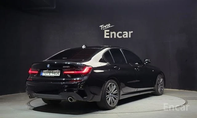 BMW 320 320i* M* SPORT* ПОДГРЕВ* НАВИГАЦИЯ* , снимка 2 - Автомобили и джипове - 54711974