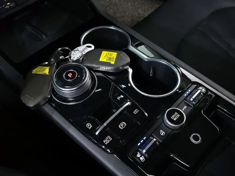 Kia K5 2.0 Noblesse, снимка 9 - Автомобили и джипове - 55738976