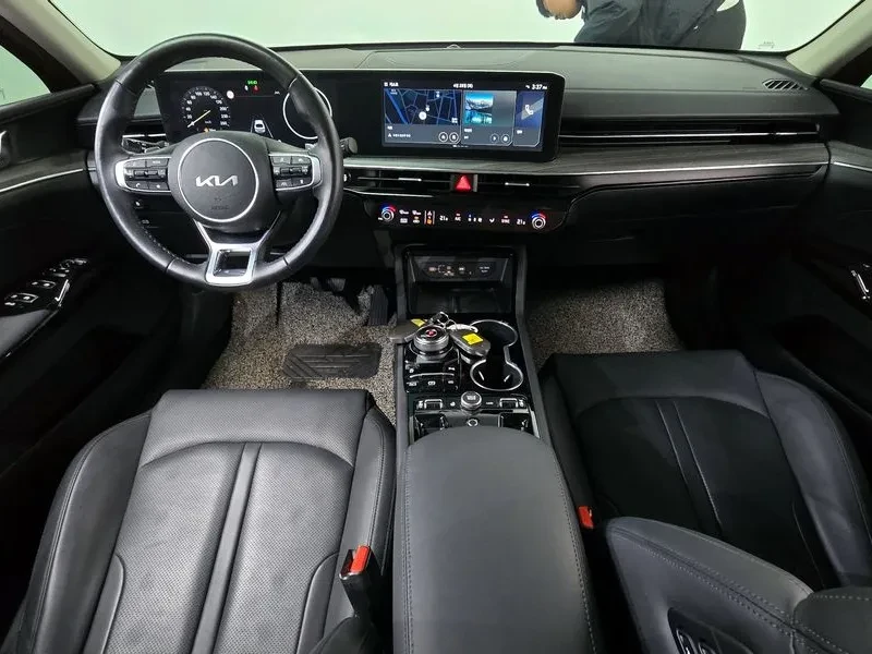 Kia K5 2.0 Noblesse, снимка 7 - Автомобили и джипове - 55738976