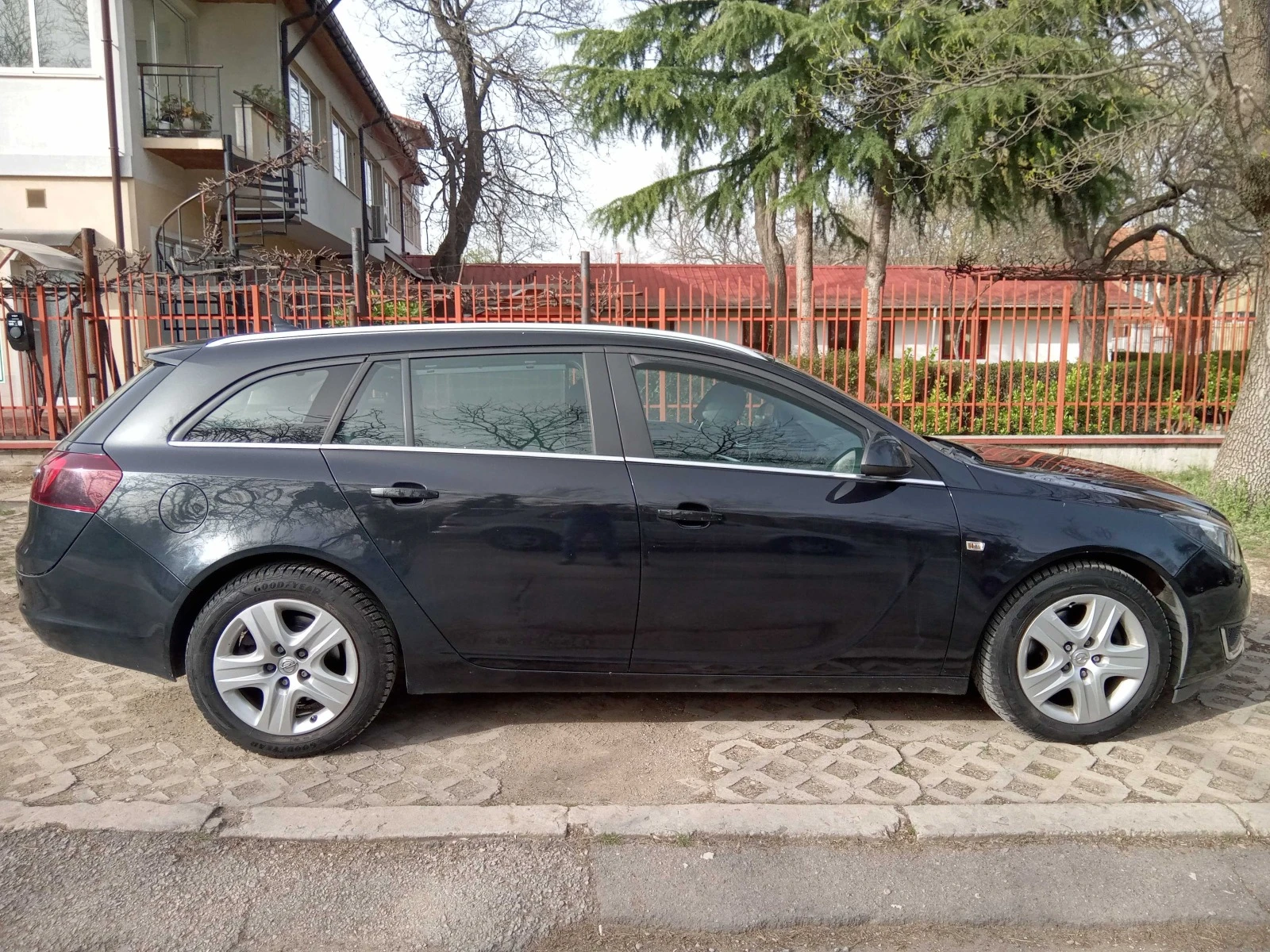 Opel Insignia Sport Tourer, Автоматик, FACELIFT - изображение 6