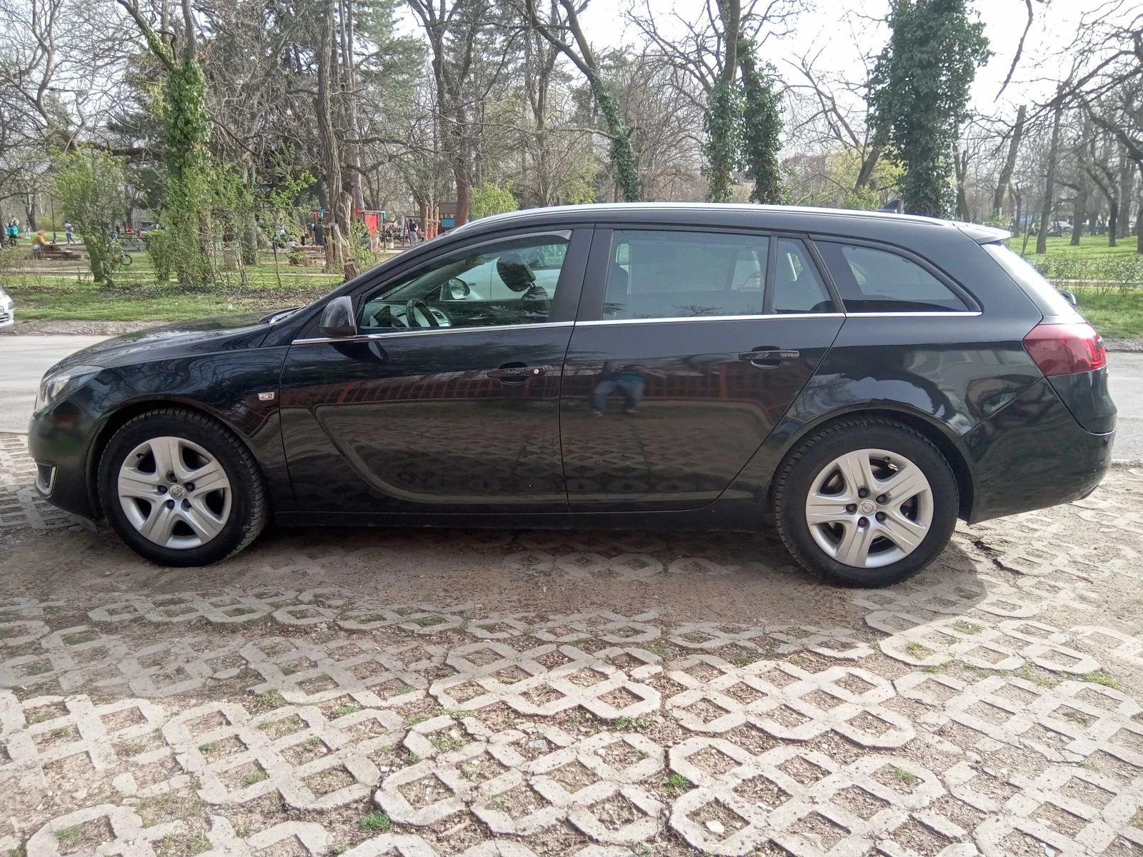 Opel Insignia Sport Tourer, Автоматик, FACELIFT - изображение 5