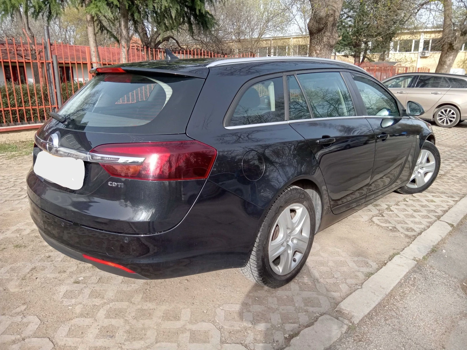 Opel Insignia Sport Tourer, Автоматик, FACELIFT - изображение 4