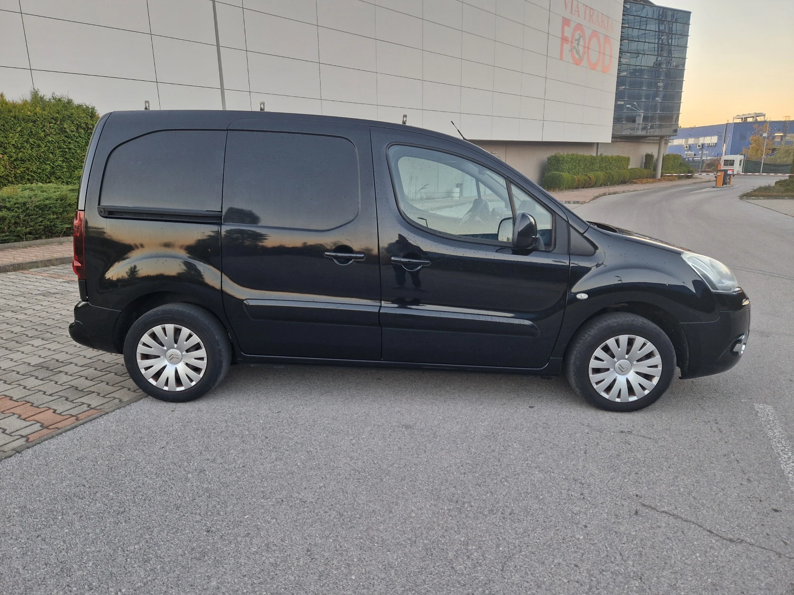 Citroen Berlingo 1, 6HDI, 3места, Navi - изображение 6