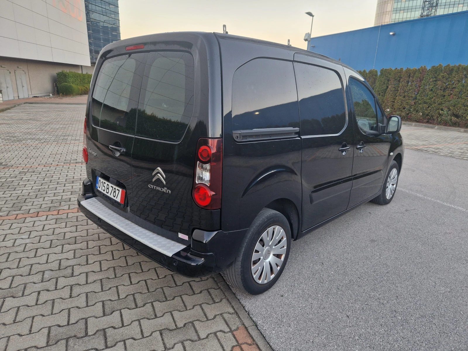 Citroen Berlingo 1, 6HDI, 3места, Navi - изображение 5