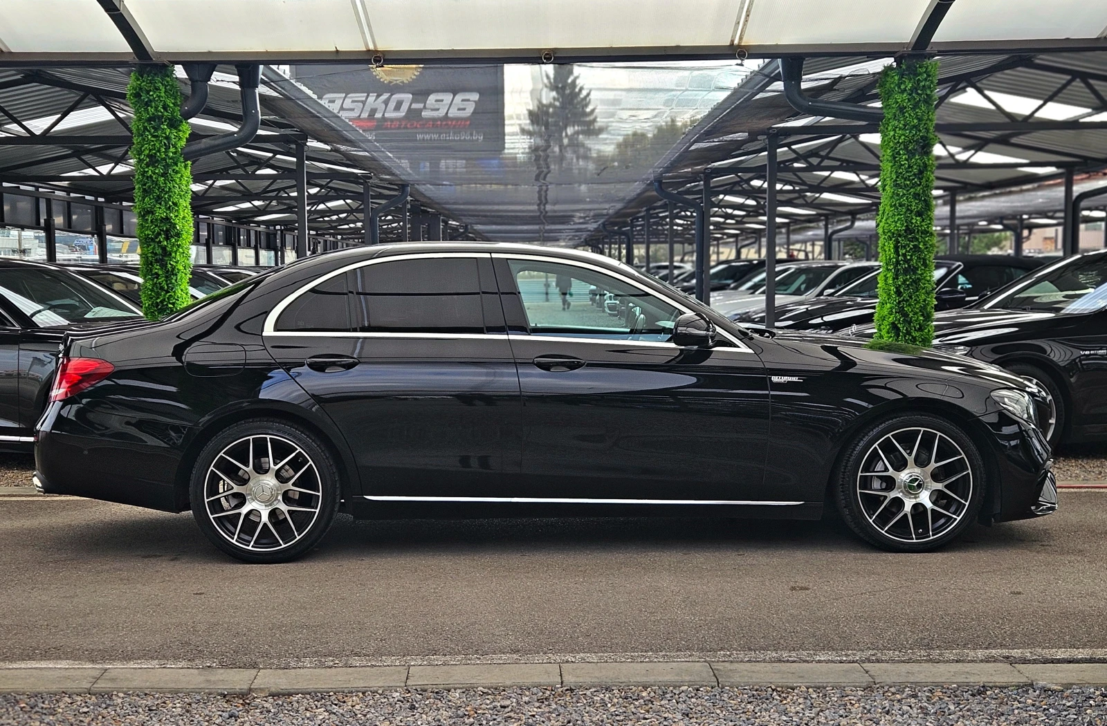 Mercedes-Benz E 220 AMG/9GTRONIC/CAMERA/ПОДГРЕВ/AMBIENT/BURMESTER/LIZI - изображение 4