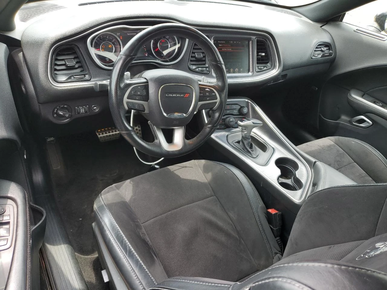 Dodge Challenger R/T SCAT PACK SHAKER 2015 - изображение 8