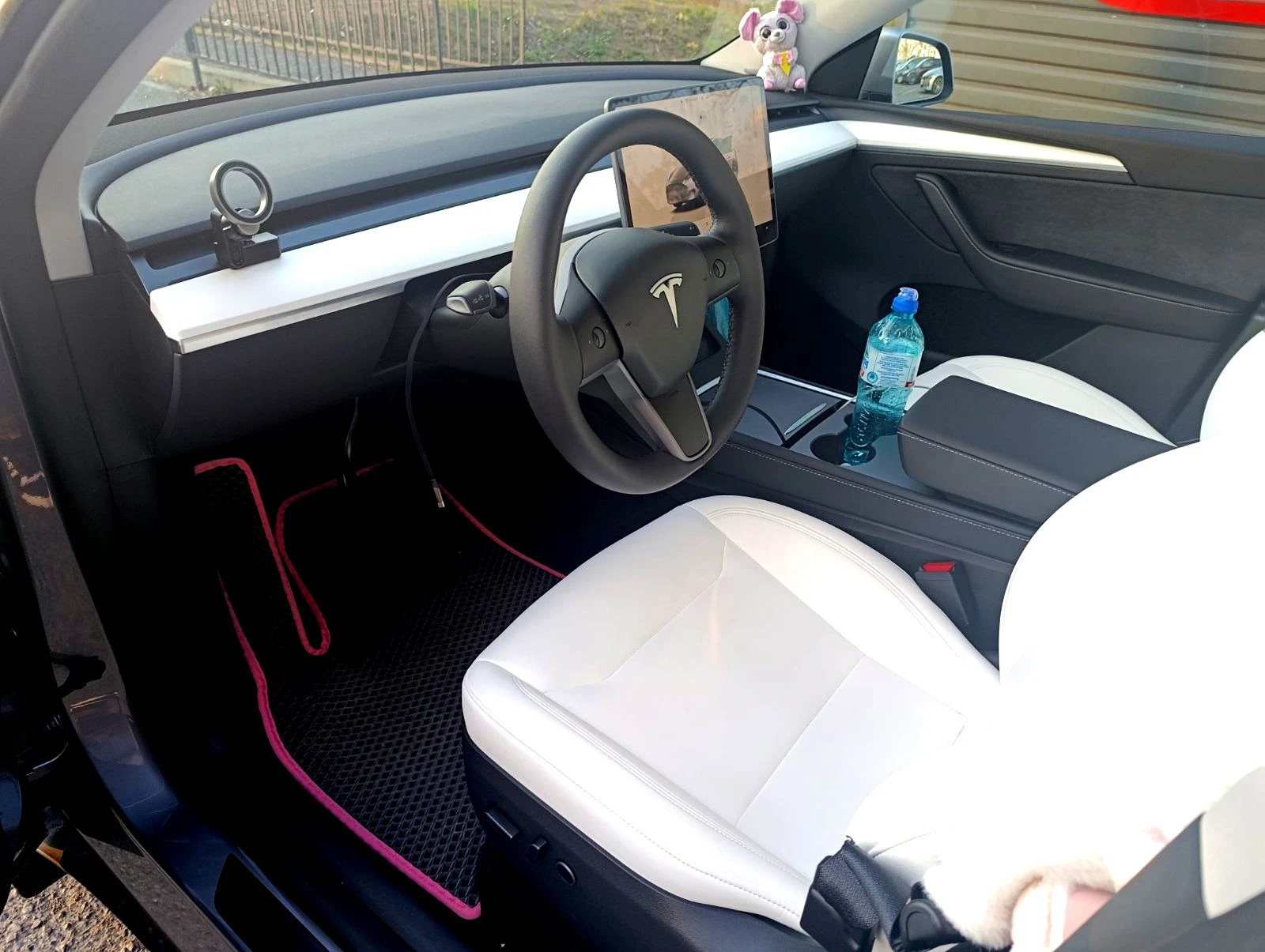 Tesla Model Y Long Range Dual Motor  - изображение 9