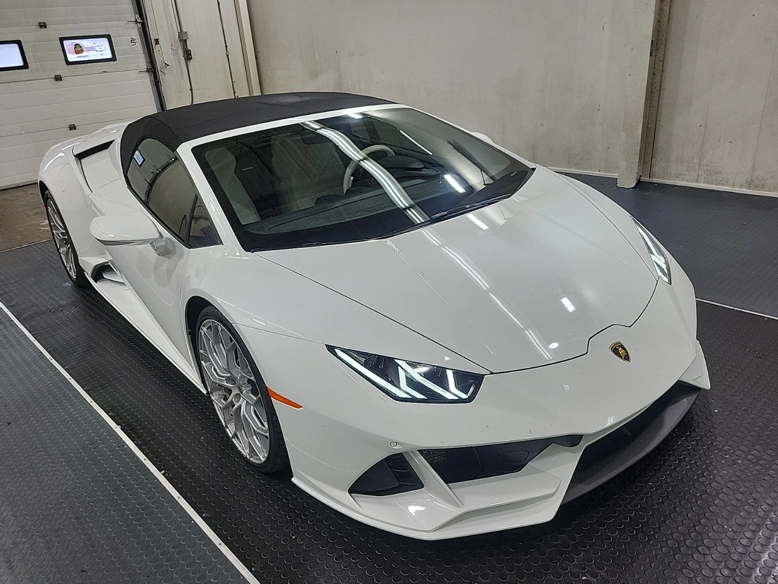 Lamborghini Huracan *  EVO SPYDER* CARFAX *    | Mobile.bg   1