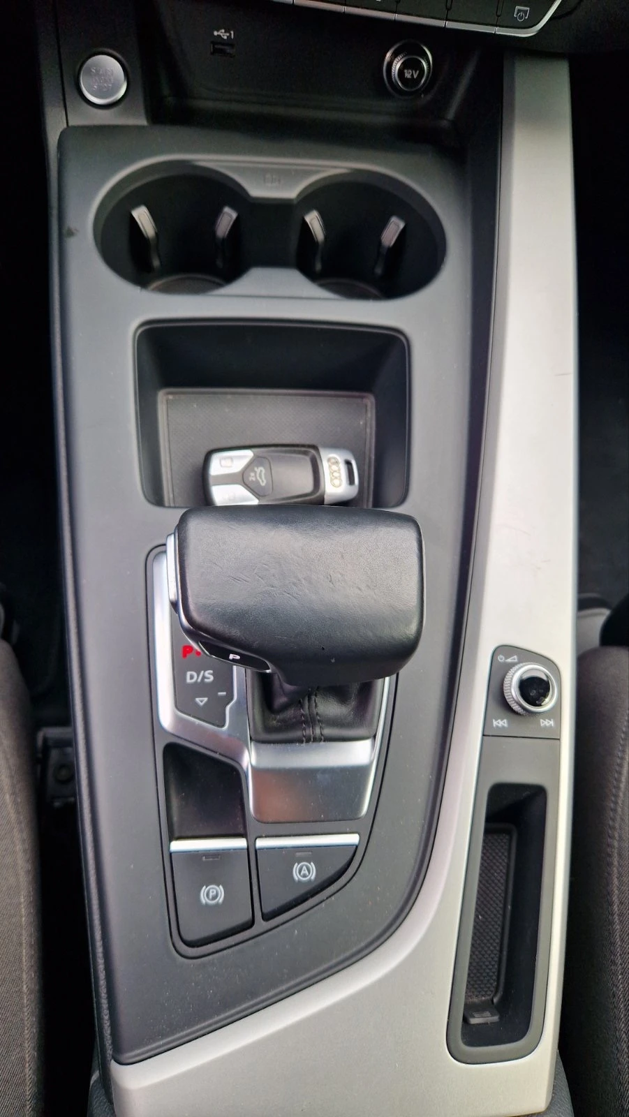 Audi A4 2.0 TDI Automatic HUD, снимка 17 - Автомобили и джипове - 53362952