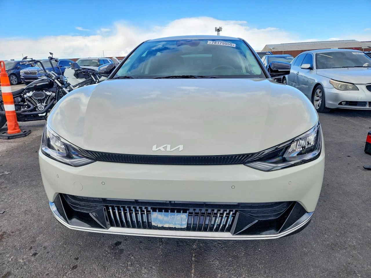 Kia EV6, снимка 5 - Автомобили и джипове - 53965526