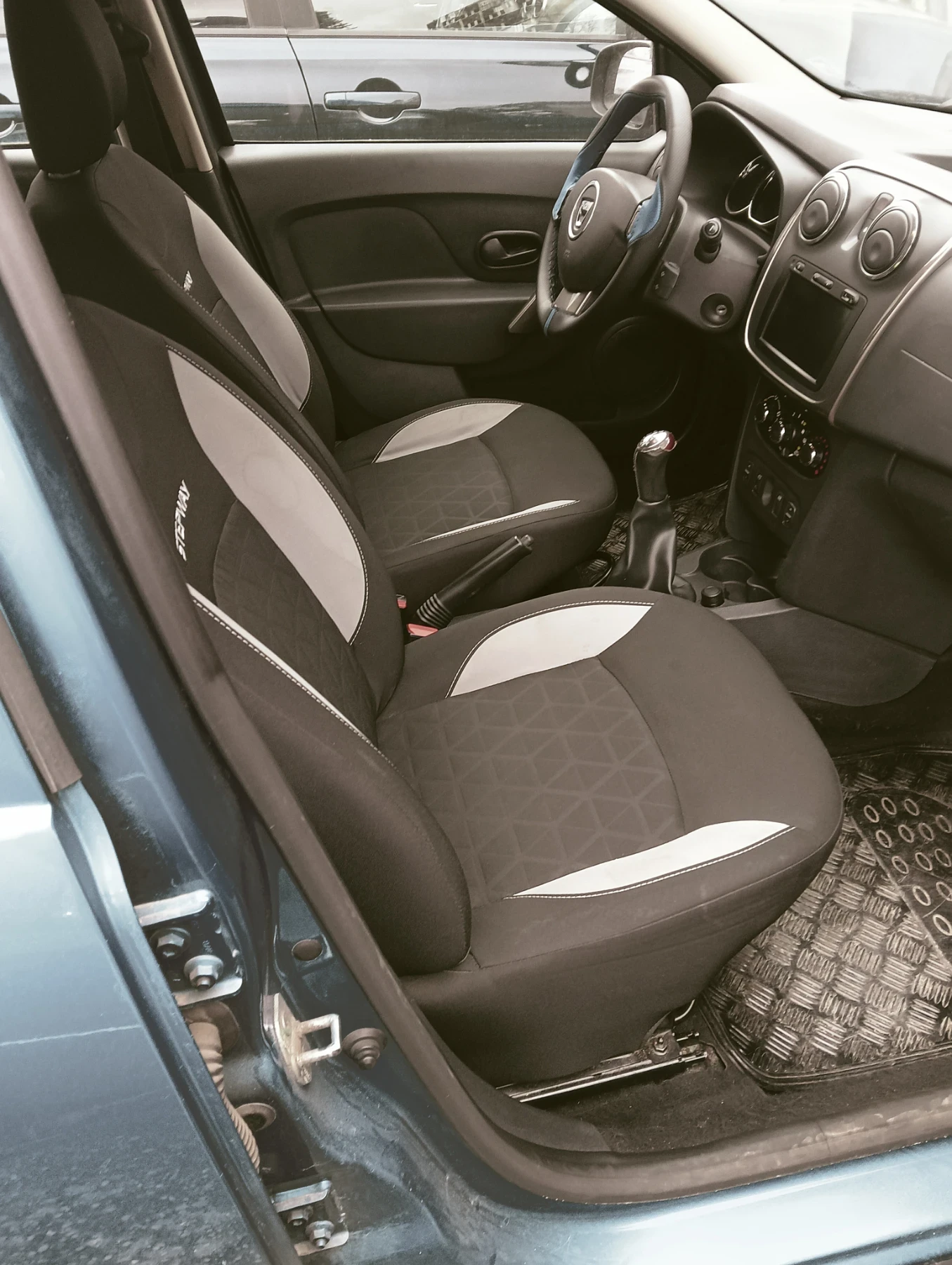 Dacia Sandero | Mobile.bg � ����������� 10