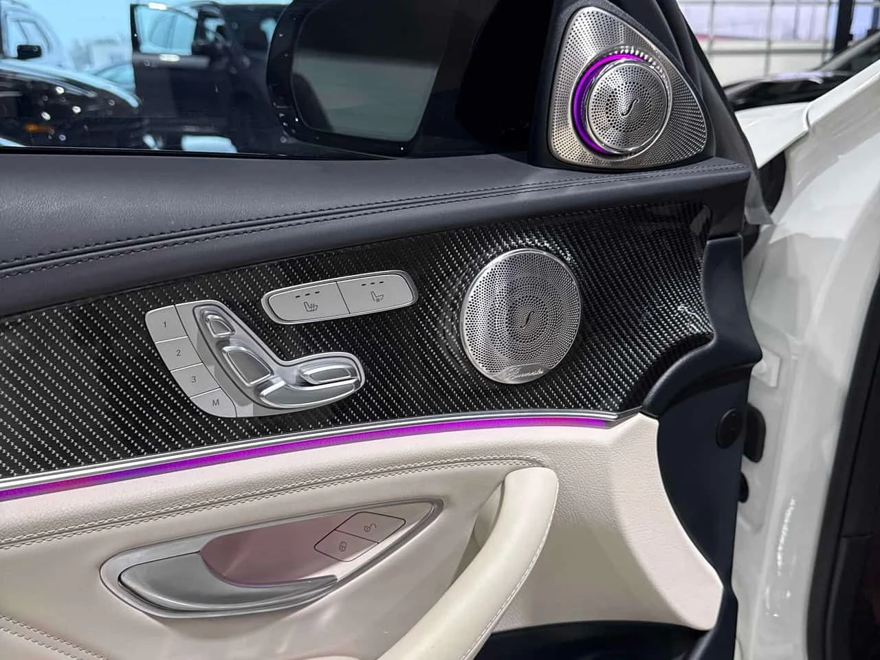 Mercedes-Benz E 63 AMG * E 63 S * CARBON* BURMASTER* ДИСТРОНИК* 360 КАМ* , снимка 13 - Автомобили и джипове - 54328283