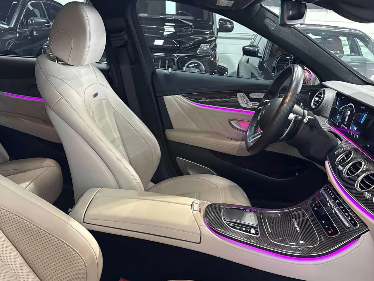 Mercedes-Benz E 63 AMG * E 63 S * CARBON* BURMASTER* ДИСТРОНИК* 360 КАМ* , снимка 12 - Автомобили и джипове - 54328283