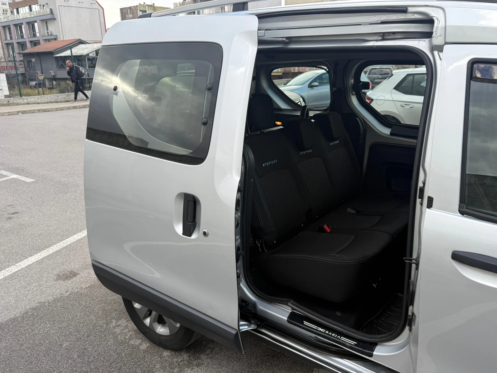 Dacia Dokker 1.2 Tce, снимка 6 - Автомобили и джипове - 54334435