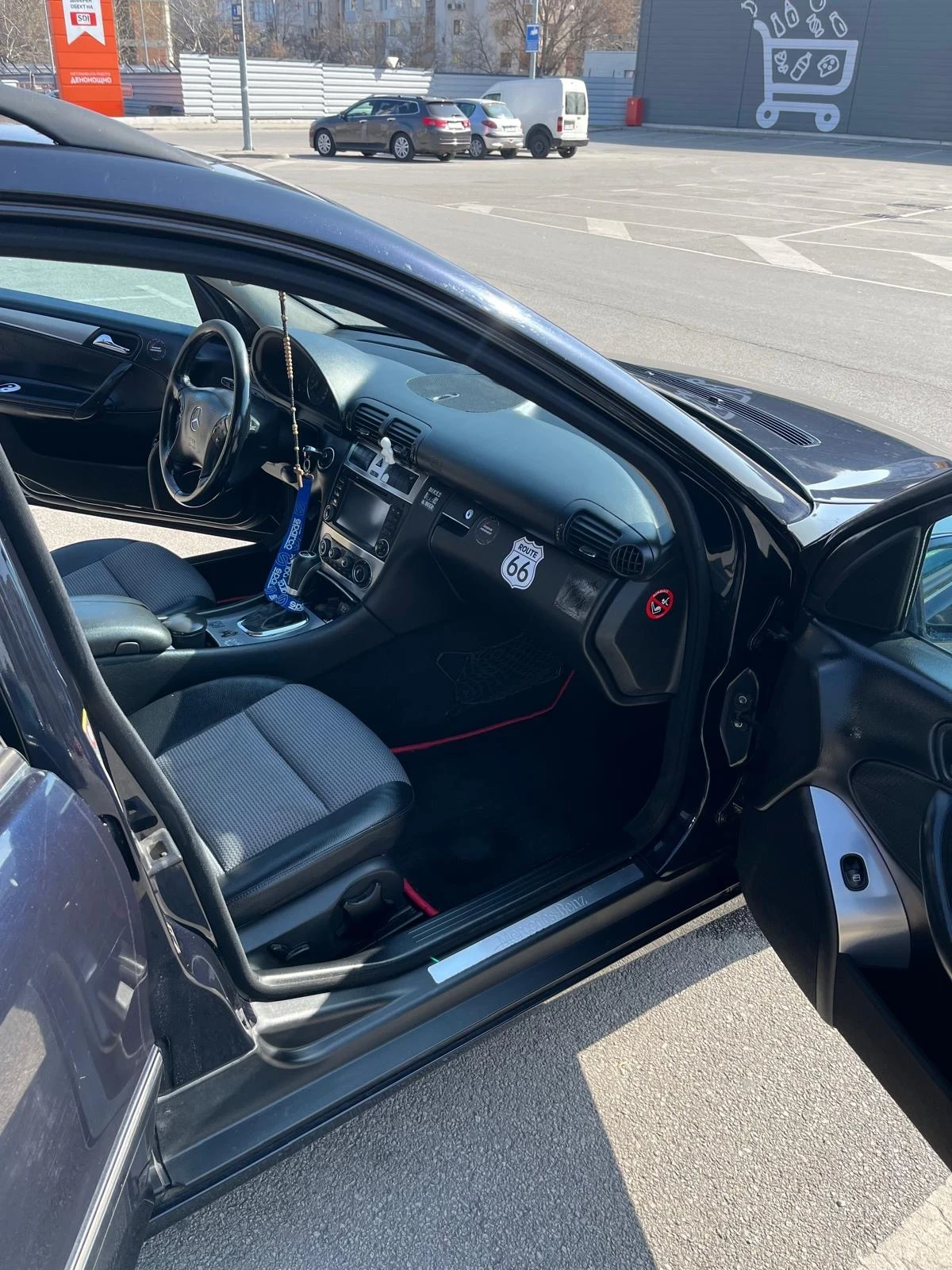 Mercedes-Benz C 270 Avantgarde, снимка 11 - Автомобили и джипове - 54554845