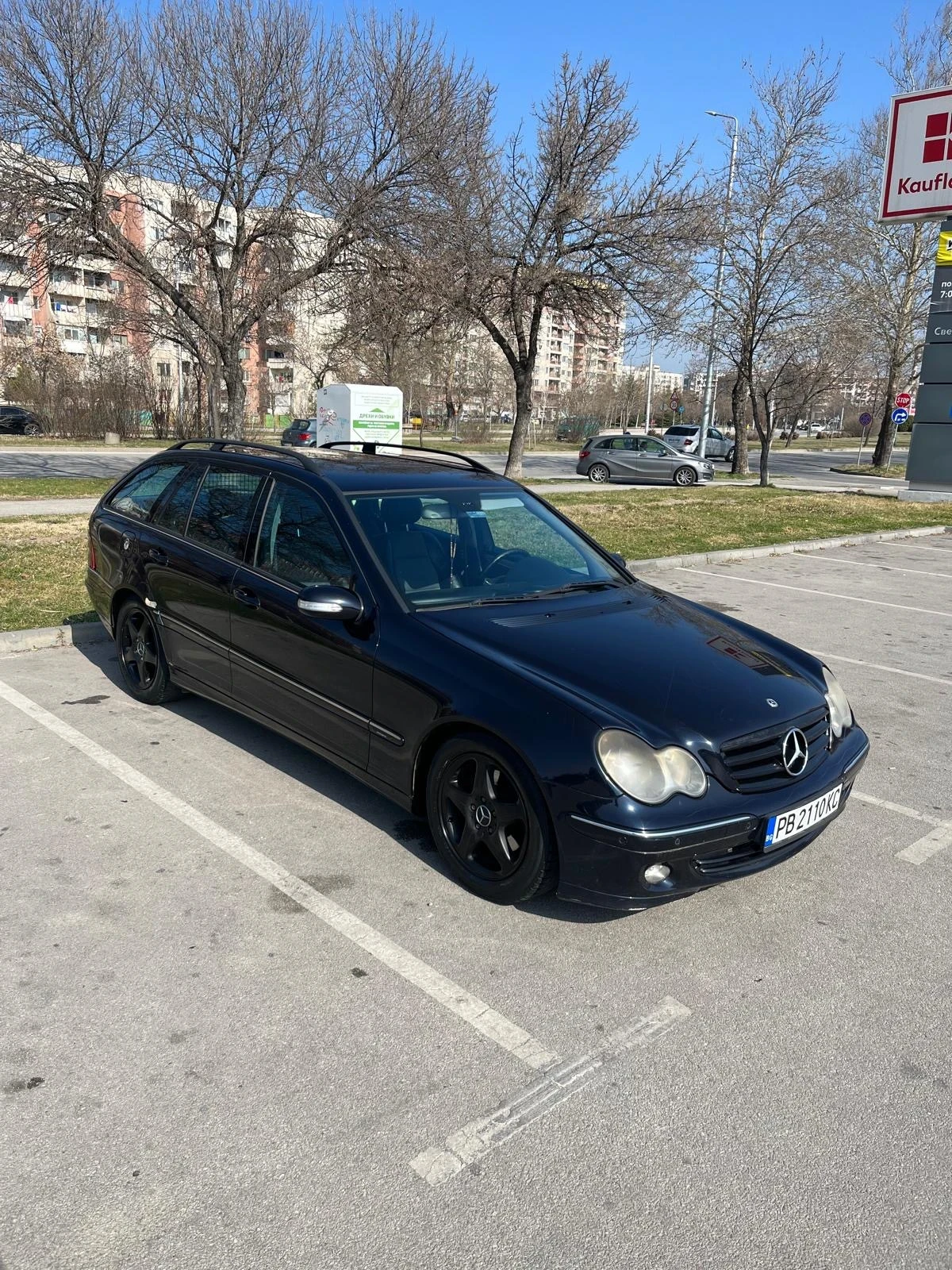 Mercedes-Benz C 270 Avantgarde, снимка 3 - Автомобили и джипове - 54554845