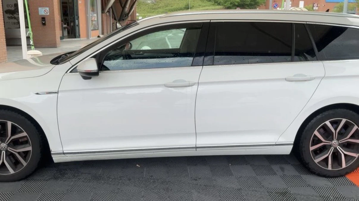 VW Passat HIGHLINE 4-MOTION DIGITAL DSG ОЧАКВАН ВНОС, снимка 9 - Автомобили и джипове - 54574492