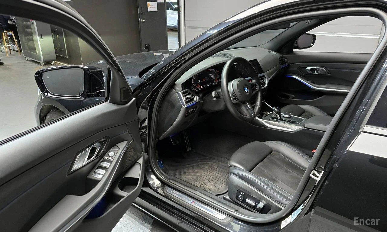 BMW 320 320i* M* SPORT* ПОДГРЕВ* НАВИГАЦИЯ* , снимка 3 - Автомобили и джипове - 54711974