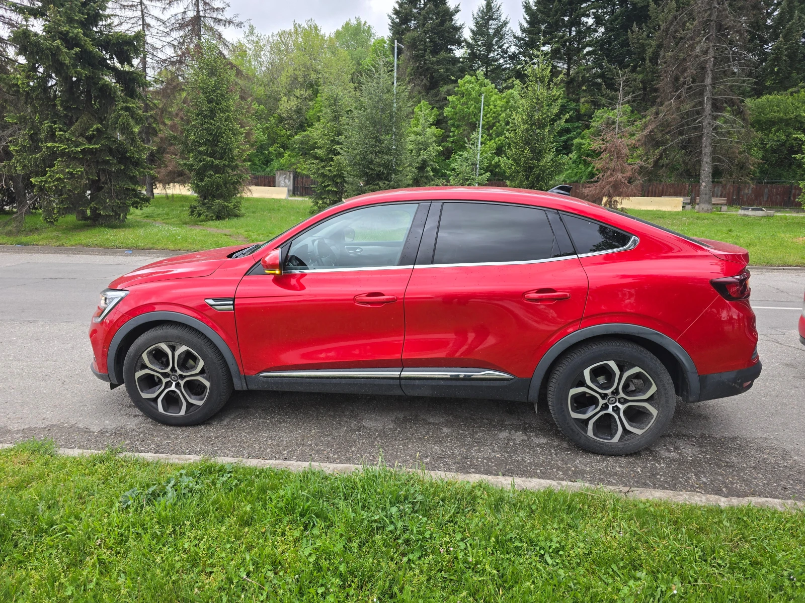 Renault Arkana, снимка 2 - Автомобили и джипове - 54732543