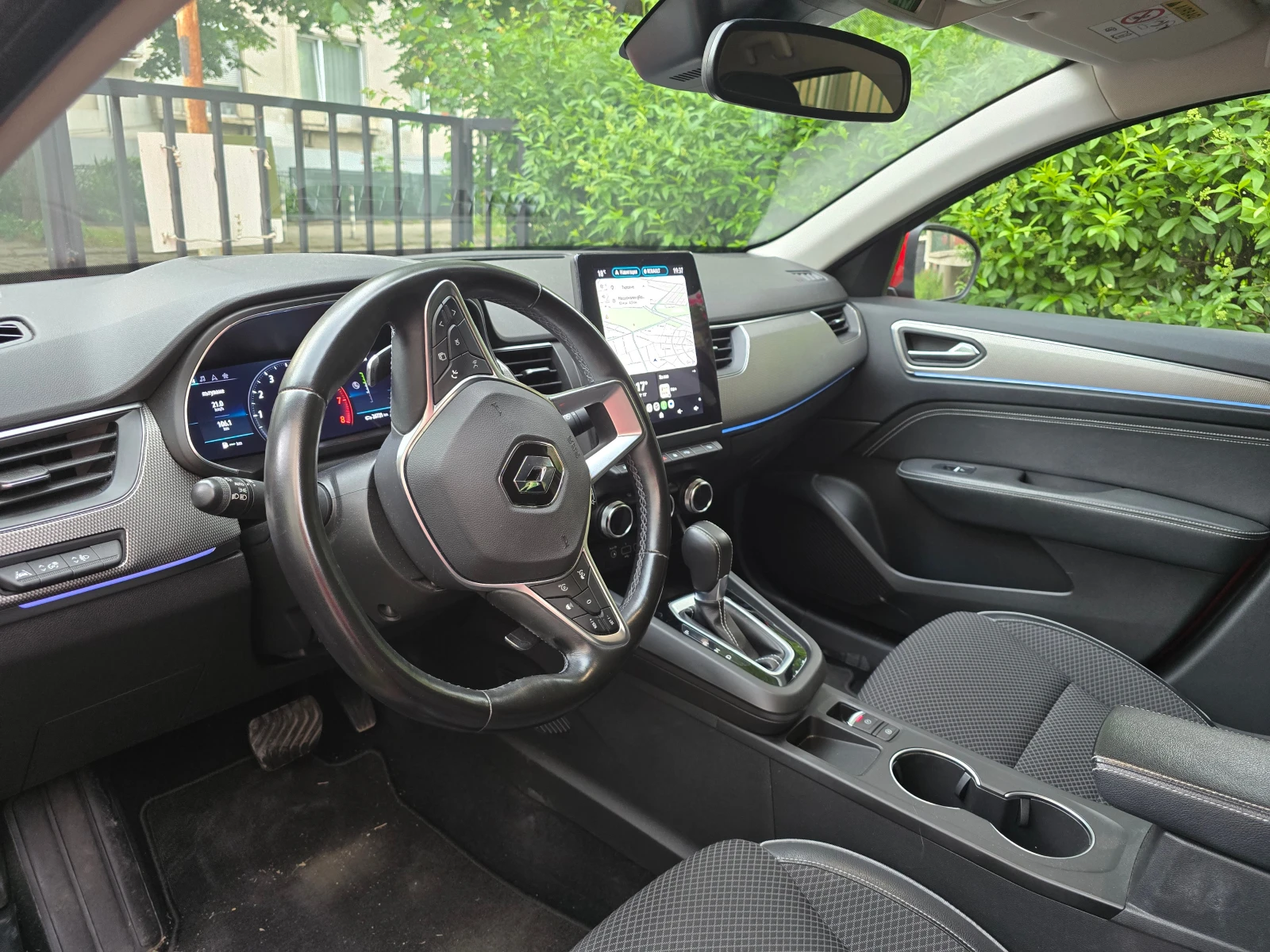 Renault Arkana, снимка 7 - Автомобили и джипове - 54732543