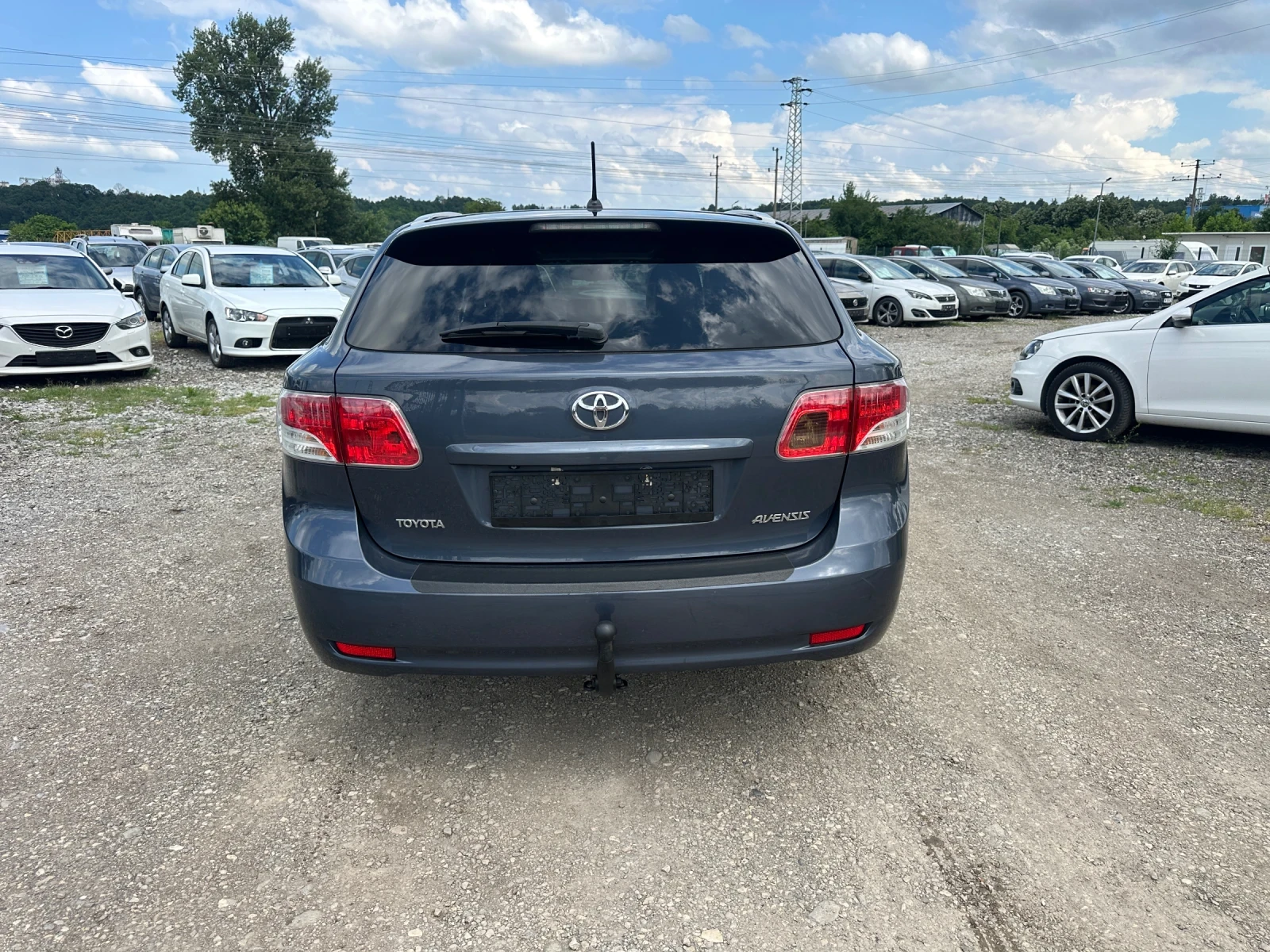 Toyota Avensis 1.8-VVTI-EURO5-FULL-SERVICE-1Г-Гаранция!, снимка 4 - Автомобили и джипове - 54793823