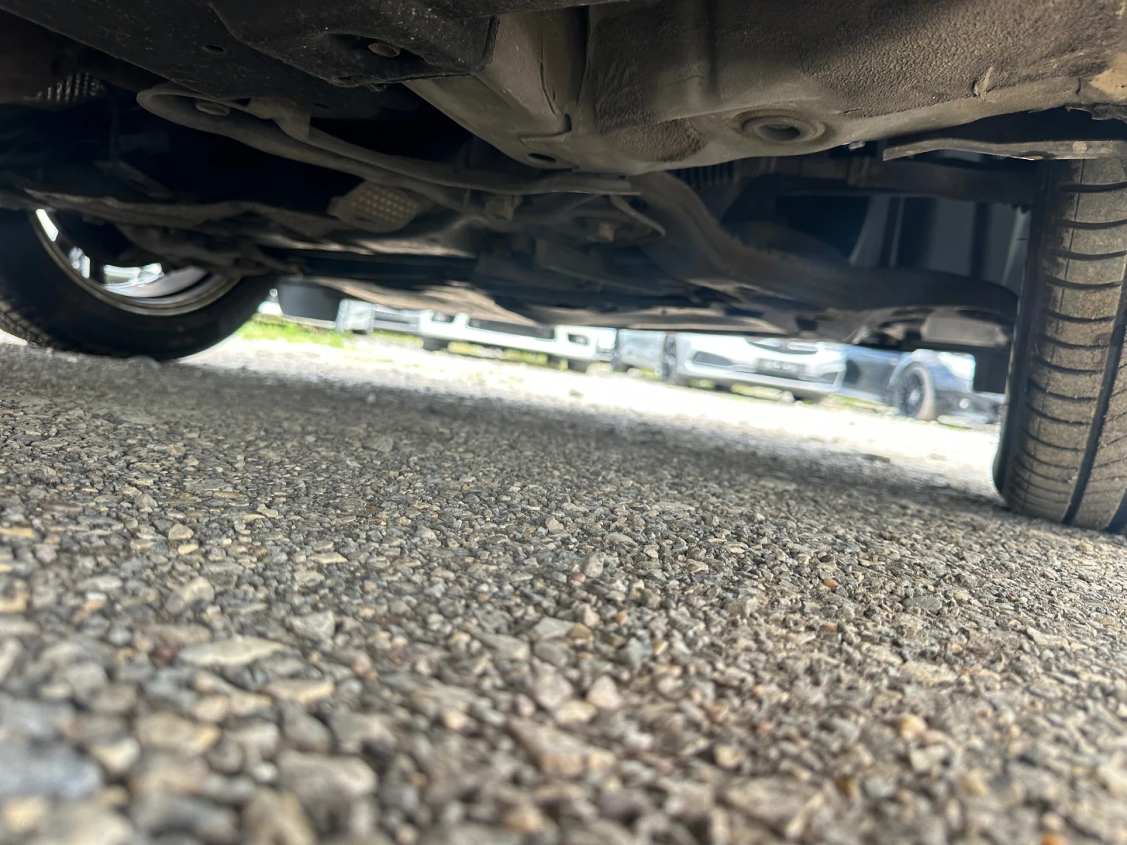 Toyota Avensis 1.8-VVTI-EURO5-FULL-SERVICE-1Г-Гаранция!, снимка 16 - Автомобили и джипове - 54793823