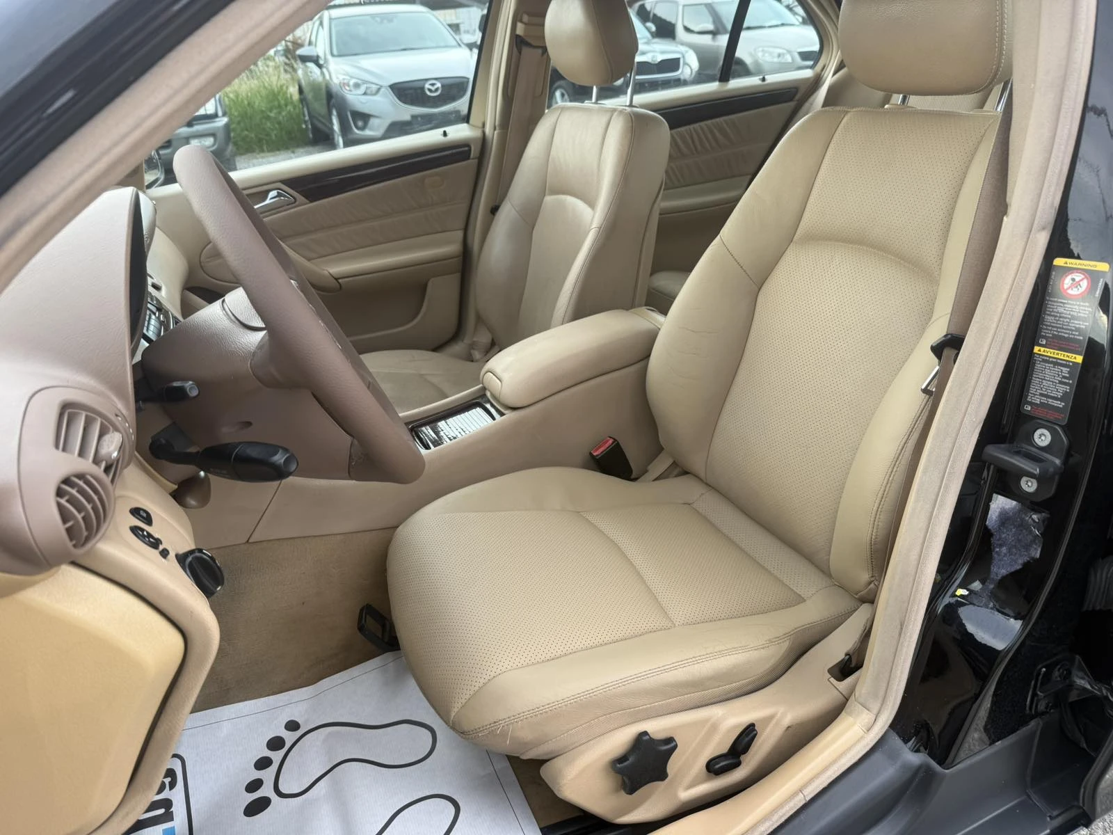 Mercedes-Benz C 220 2.2CDI КОЖА FaceLift142кс, снимка 9 - Автомобили и джипове - 54884307