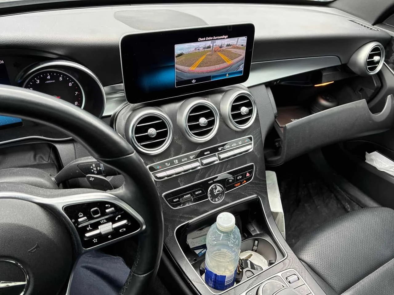 Mercedes-Benz C 300 * ГЛАВНО ПРЕДСТАВИТЕЛСТВО НА MERCEDES-BENZ, снимка 9 - Автомобили и джипове - 54975353