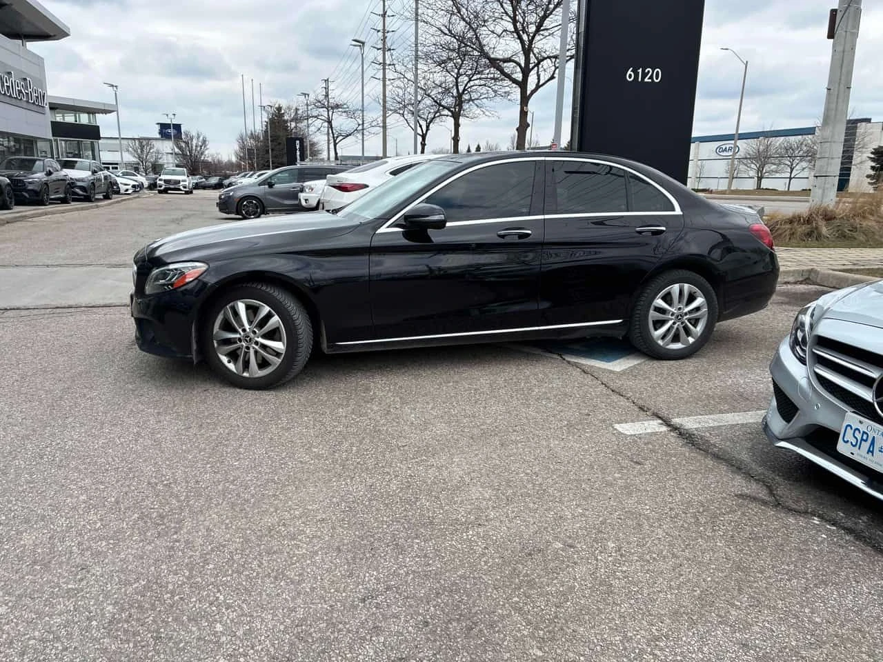 Mercedes-Benz C 300 * ГЛАВНО ПРЕДСТАВИТЕЛСТВО НА MERCEDES-BENZ, снимка 3 - Автомобили и джипове - 54975353