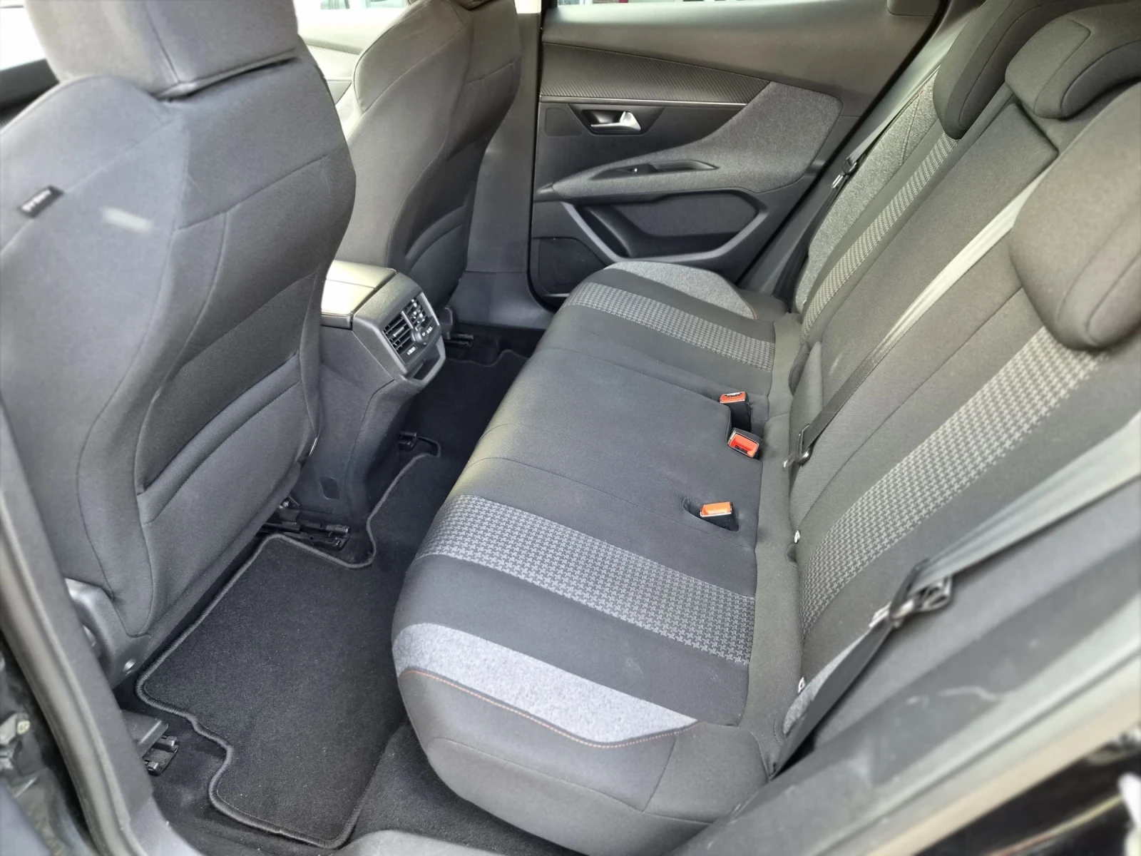 Peugeot 3008 1.6HDI , снимка 15 - Автомобили и джипове - 55337972