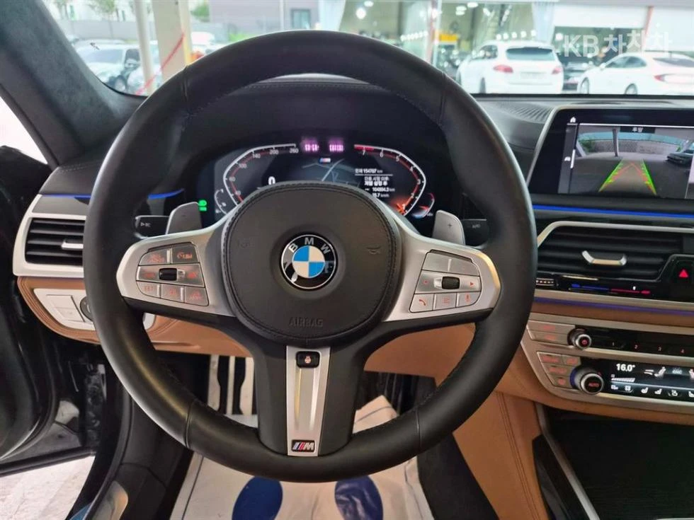 BMW 740 M SPORT+ HEAD UP/360CAM!PANORAMA/FULL, снимка 7 - Автомобили и джипове - 55481513