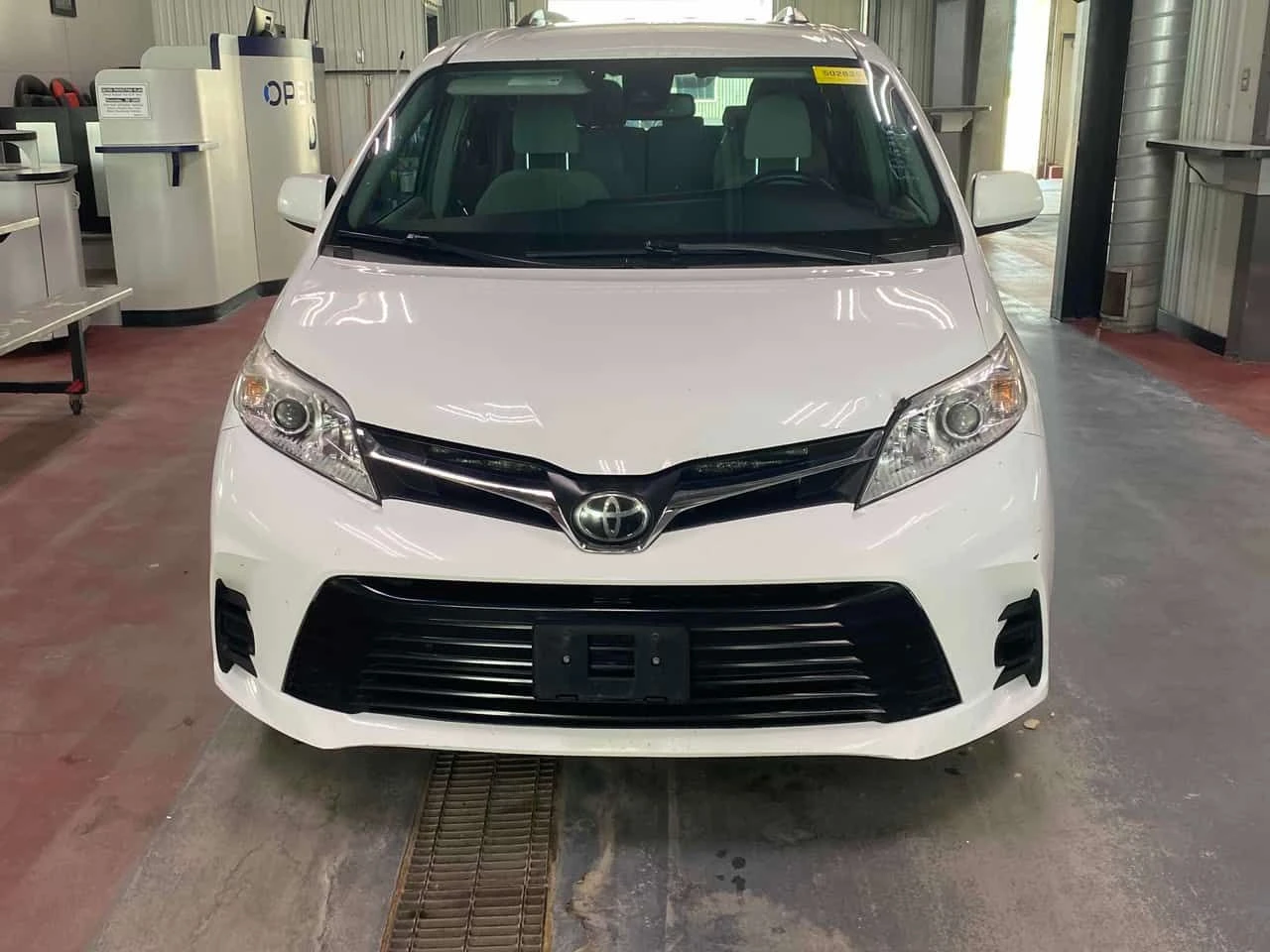 Toyota Sienna * LE 7 Passenger AWD* АВТОКРЕДИТ БЕЗ ПЪРВОНАЧАЛНА*, снимка 6 - Автомобили и джипове - 55538620