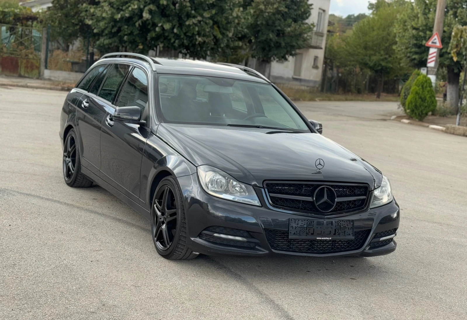 Mercedes-Benz C 180 2.2Cdi, снимка 8 - Автомобили и джипове - 56248934