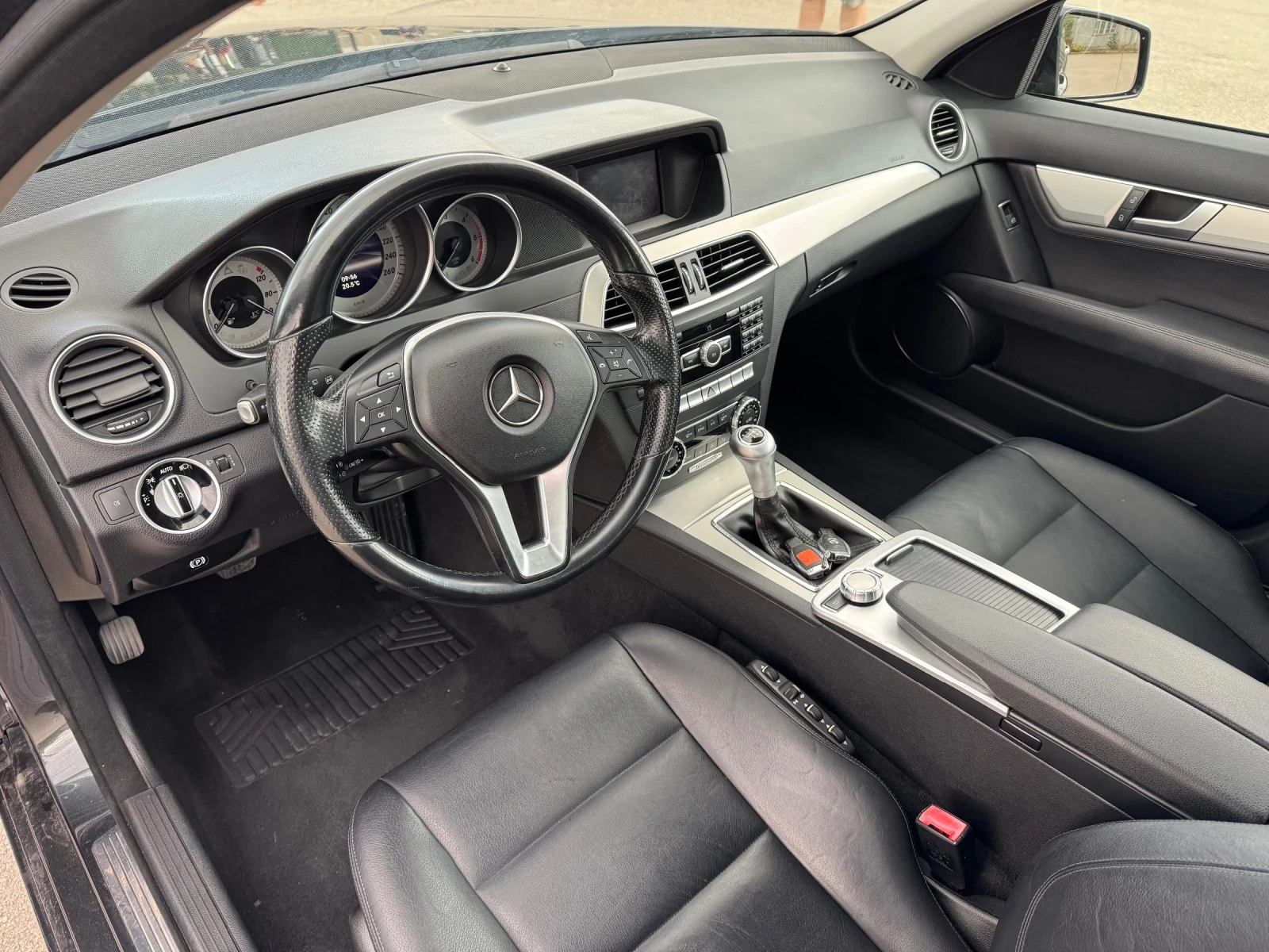 Mercedes-Benz C 180 2.2Cdi, снимка 10 - Автомобили и джипове - 56248934