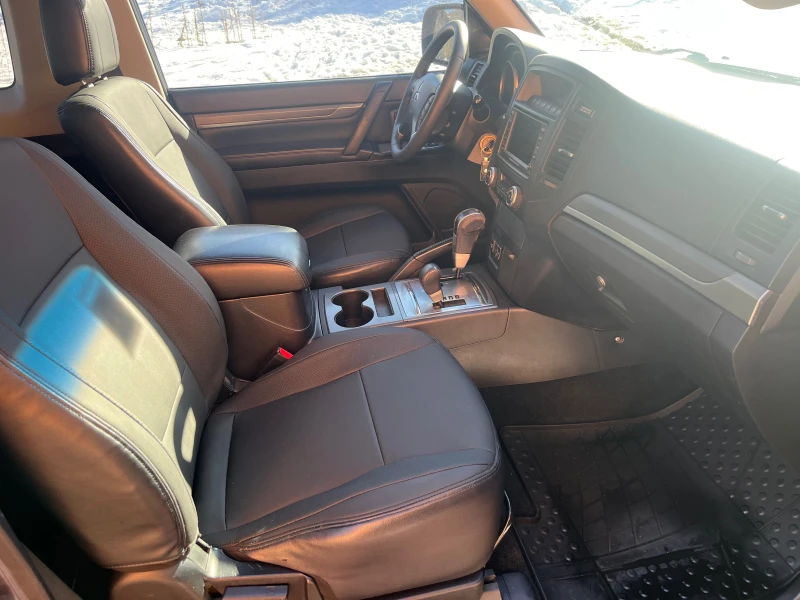 Mitsubishi Pajero 3.2DID COMMON ~RAIL ITALIA, снимка 8 - Автомобили и джипове - 48518039