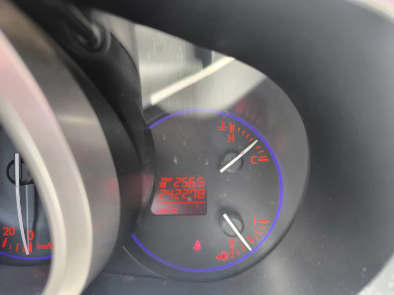 Mazda CX-7, снимка 4 - Автомобили и джипове - 52821437