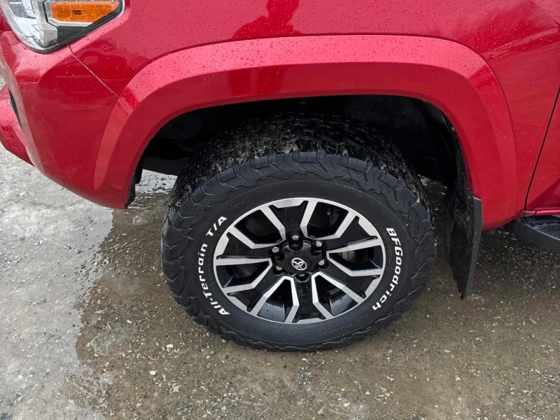 Toyota Tacoma * 4x4 Double Cab Auto * CARFAX * БЕЗ ПЪРВОНАЧАЛНА , снимка 10 - Автомобили и джипове - 52990851