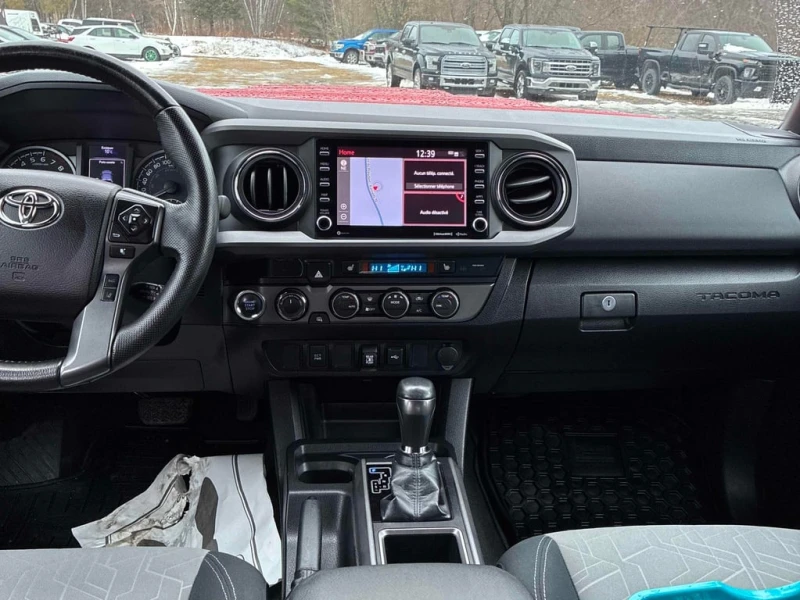 Toyota Tacoma * 4x4 Double Cab Auto * CARFAX * БЕЗ ПЪРВОНАЧАЛНА , снимка 9 - Автомобили и джипове - 52990851