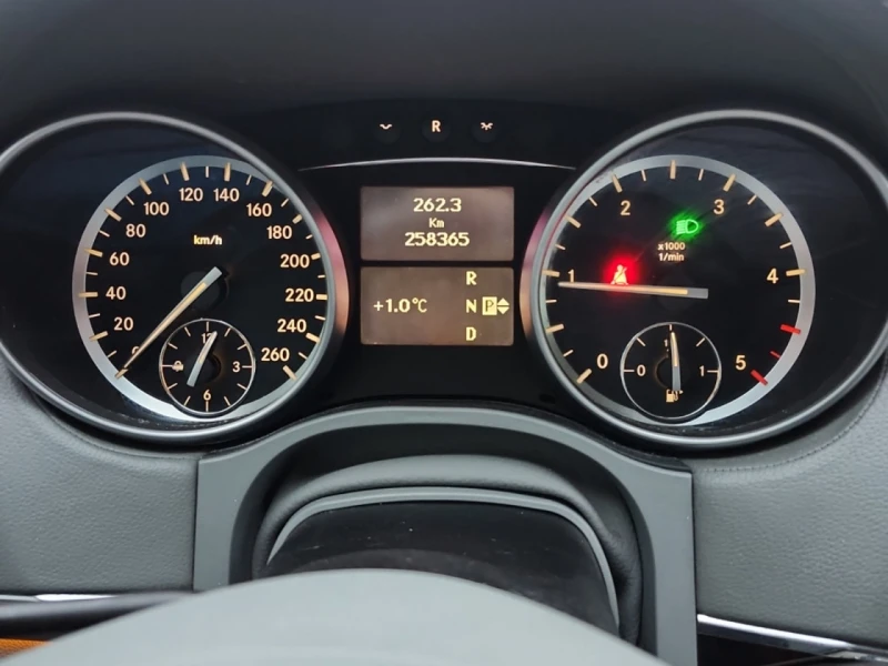 Mercedes-Benz GL 350 CARFAX* АВТОФИНАНСИРАНЕ БЕЗ ПЪРВОНАЧАЛНА ВНОСКА, снимка 7 - Автомобили и джипове - 53073684