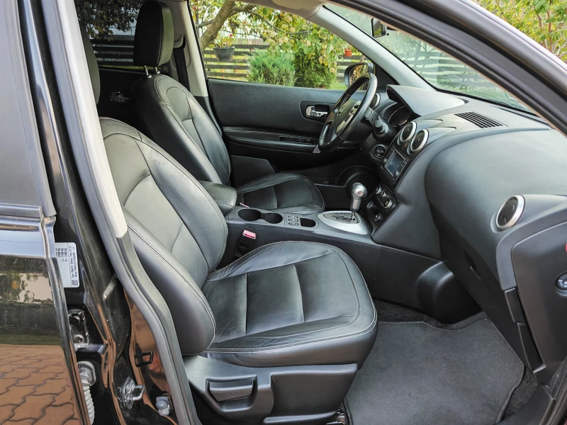 Nissan Qashqai 2.0 АВТОМАТ-КОЖА-НАВИГАЦИЯ-КАМЕРА, снимка 9 - Автомобили и джипове - 53235276
