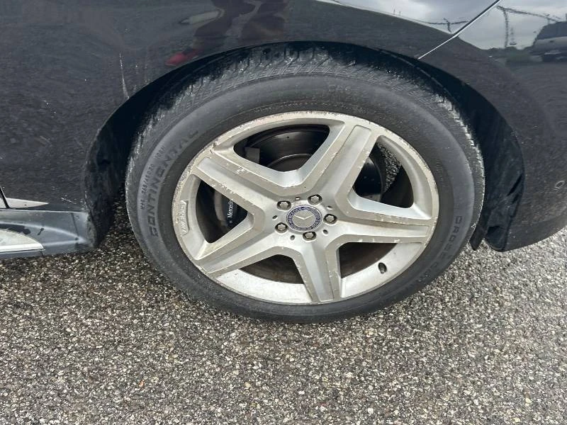 Mercedes-Benz ML 350 * BlueTec * 2 КЛЮЧА * PANO * ОПЦИЯ ЗА ФИНАНСИРАНЕ, снимка 16 - Автомобили и джипове - 55047164