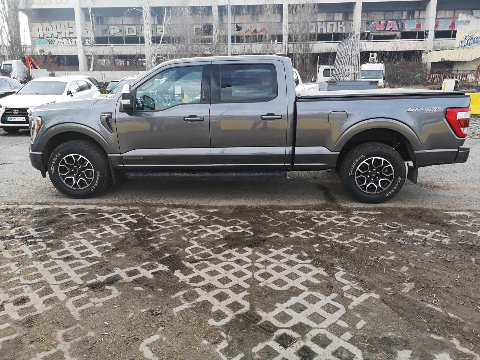 Ford F150 hybrid 4X4 Powerboost  - изображение 7