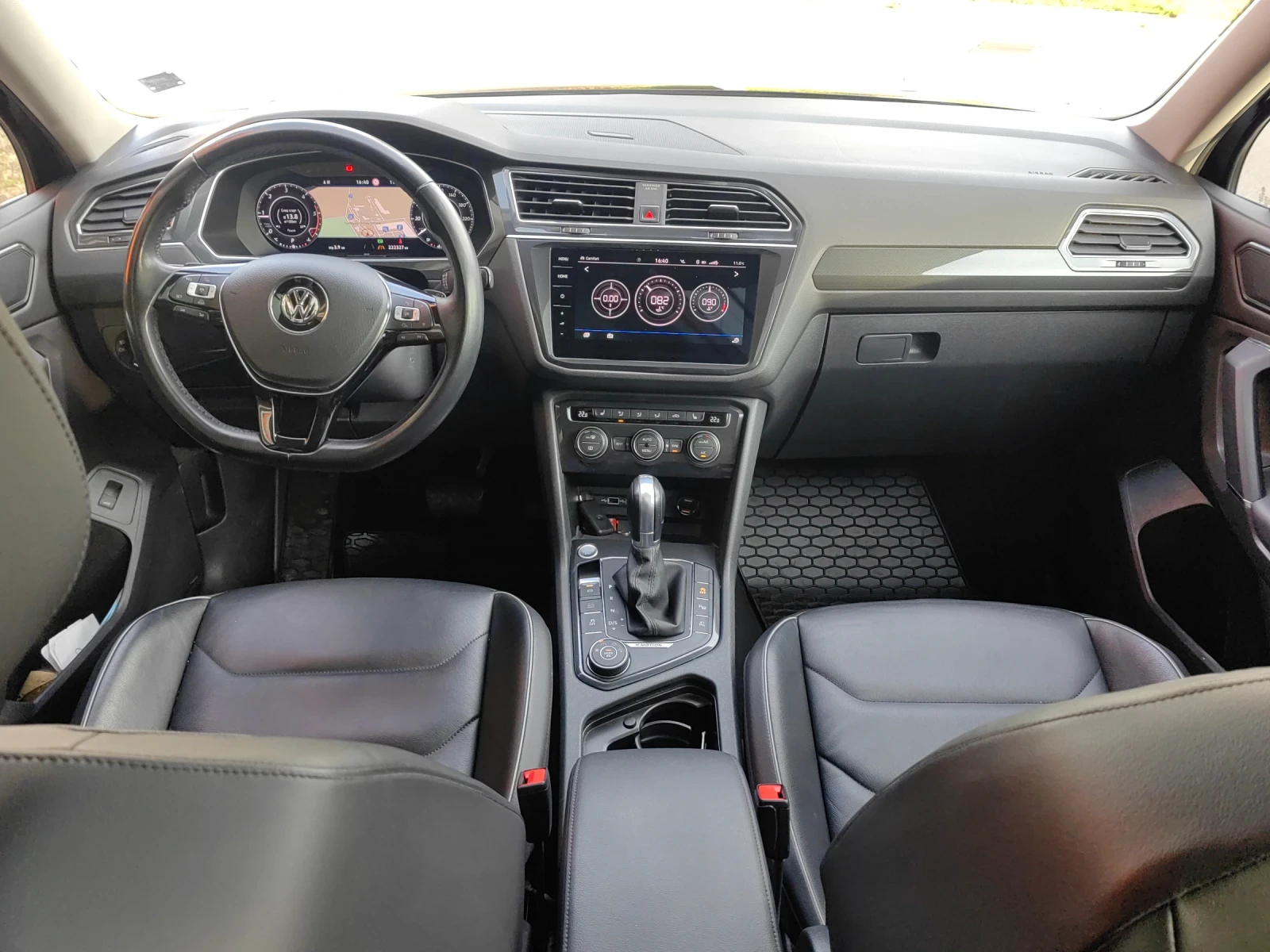 VW Tiguan Allspace 240 DSG7 HighLine - изображение 6
