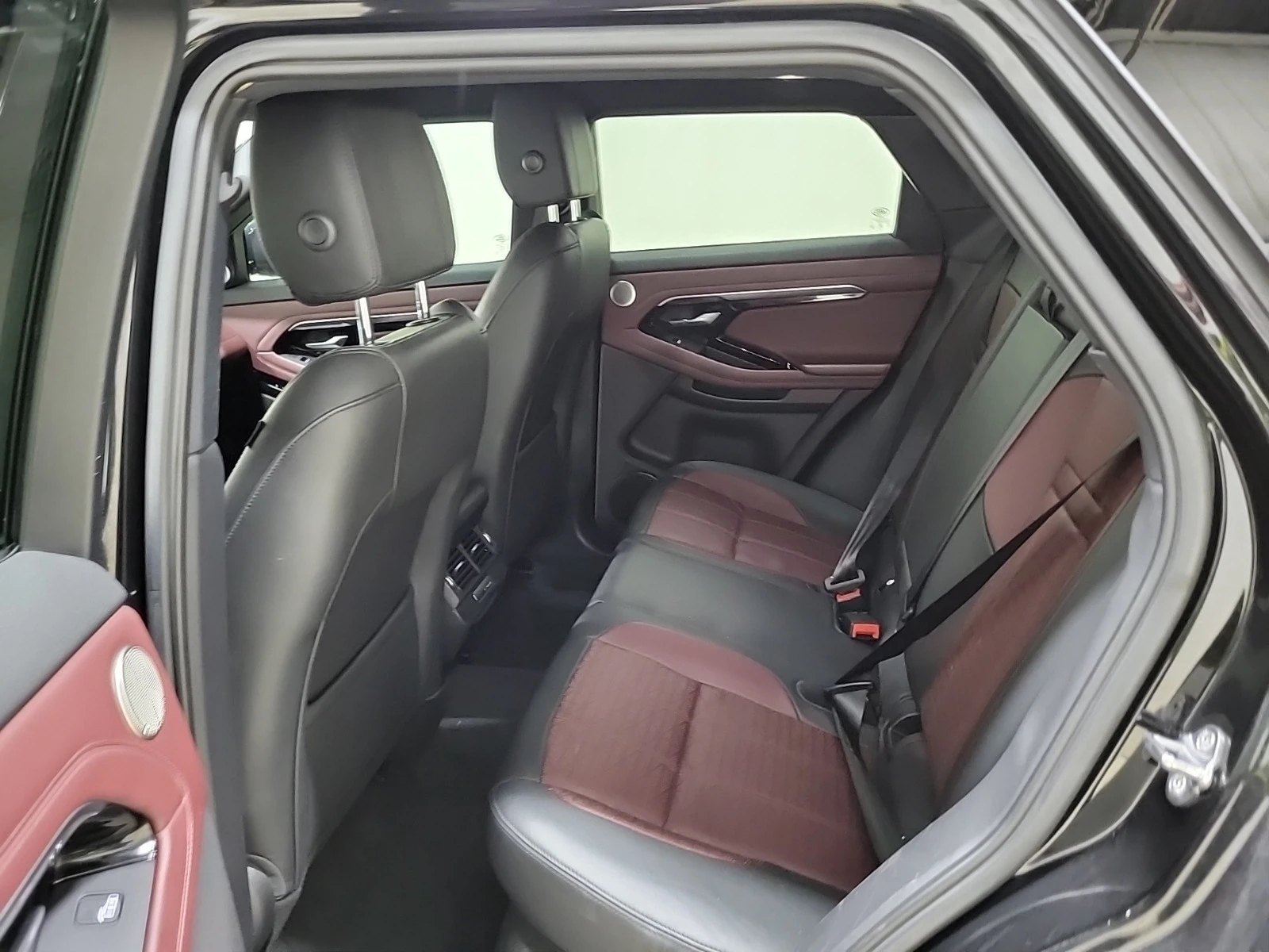 Land Rover Range Rover Evoque * * CARFAX * * АВТО КРЕДИТ * * , снимка 11 - Автомобили и джипове - 54032534