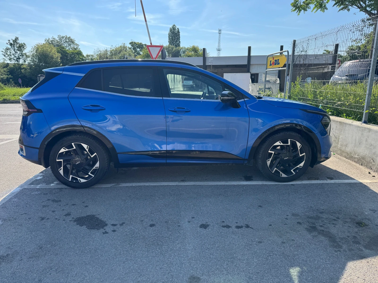 Kia Sportage Gt line 4x4 гаранция от Киа България, снимка 2 - Автомобили и джипове - 54844629