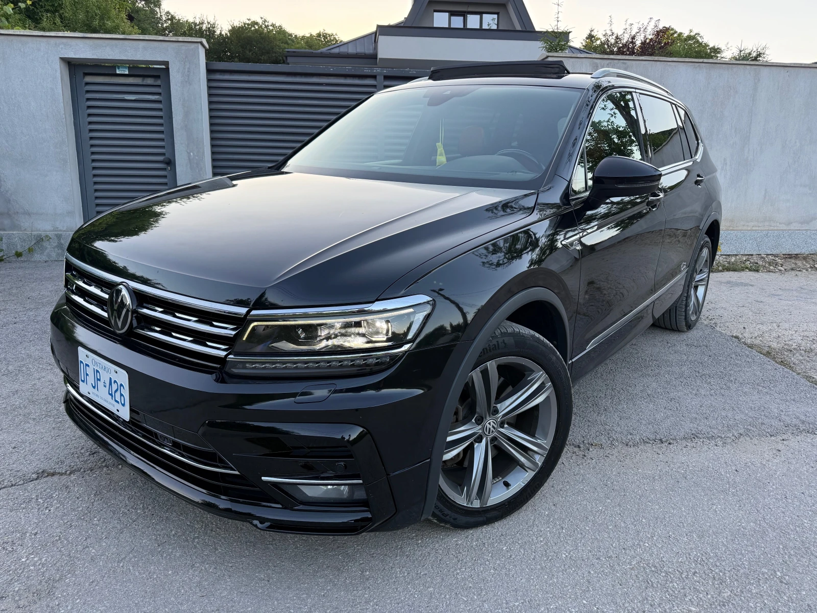 VW Tiguan R-Line* DIGITAL* ДИСТРОНИК* 7МЕСТЕН* ТОП ТОП* 4Х4*