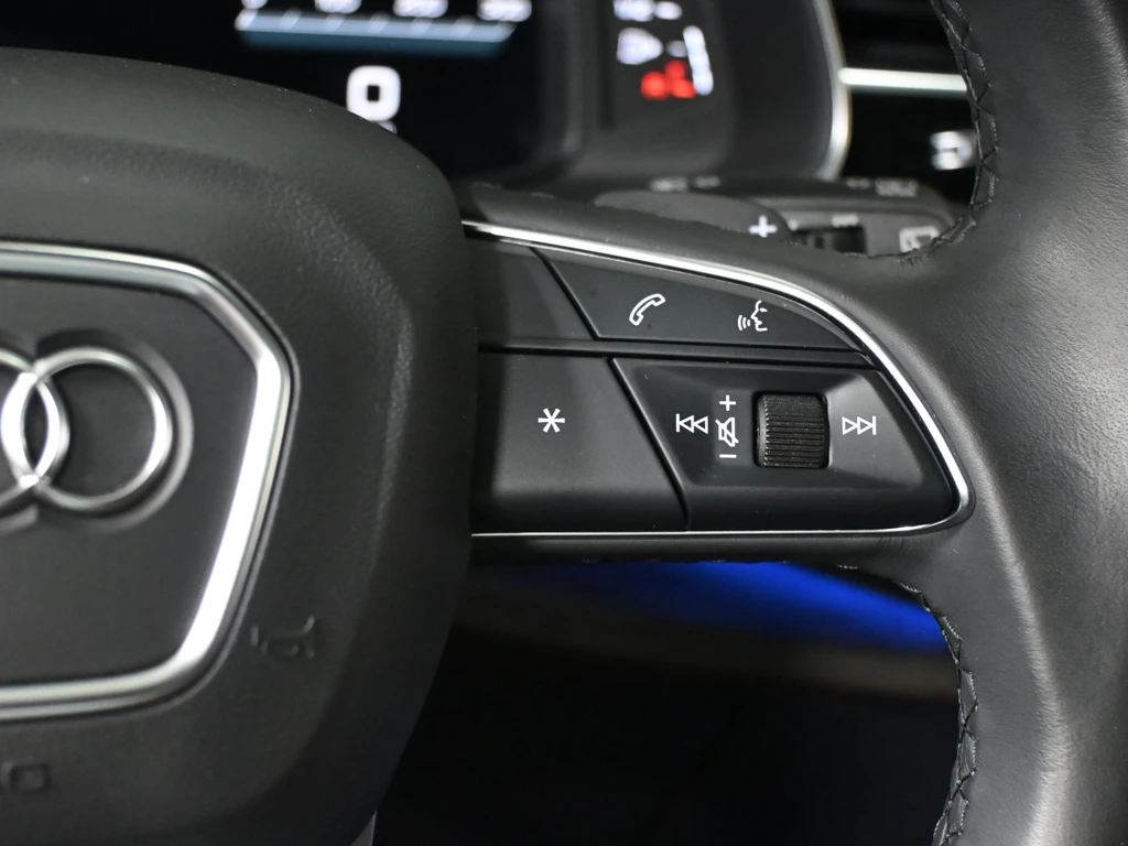Audi Q7 Technik / ПАНО / ЛИЗИНГ / ЦЕНА до БГ, снимка 14 - Автомобили и джипове - 55396743